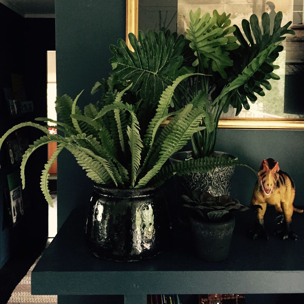 Nå er det vanskeligere enn før å skille ekte fra kunstige planter. Hva skal du se etter når du sjekker kvaliteten på kunstige planter? Det finnes noen retningslinjer, men det viktigste er sunn fornuft.